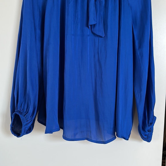 New, Unworn Torrid - Satin Tie Front Peasant Blouse - Picture 6 of 10